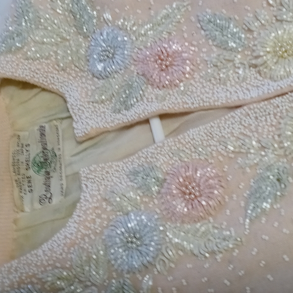 Gene Shelly's Boutique Internationale California beautiful beaded sweater! - Picture 5 of 5